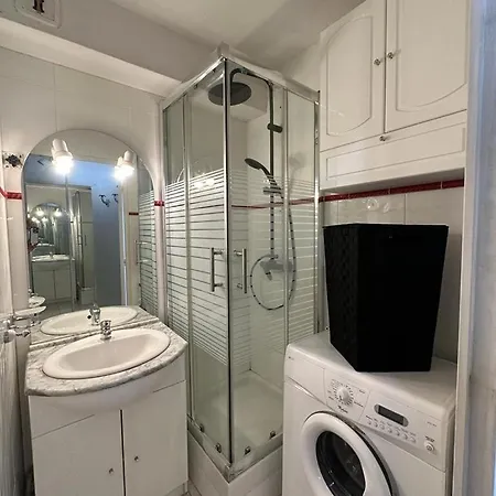 Apartment Face A La